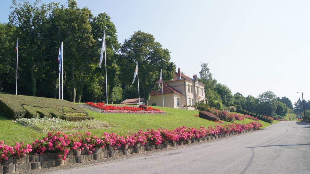 A La Belle Carpe Hotel Vauquois Exterior photo